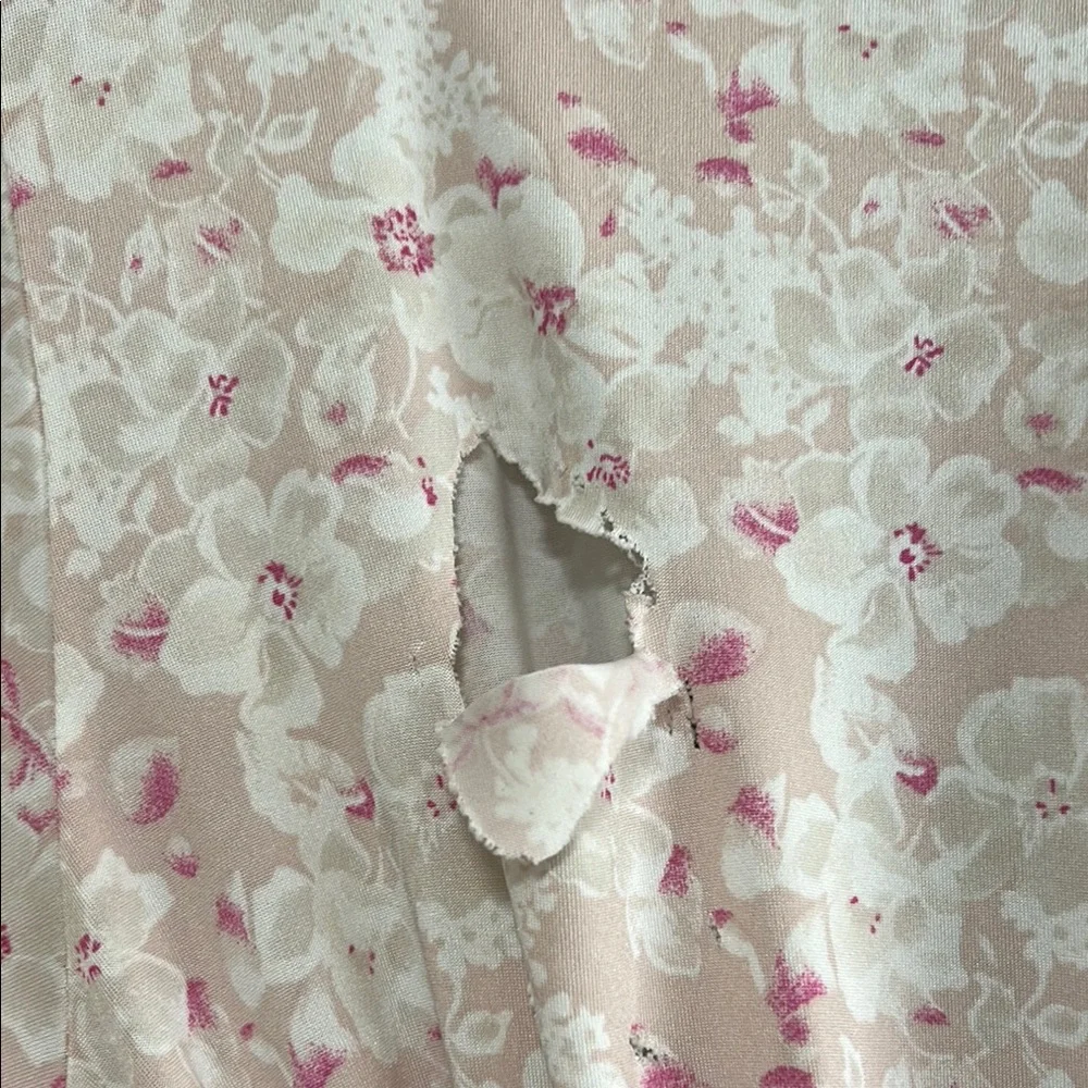 Pink Floral Robe - Picture 3 of 5